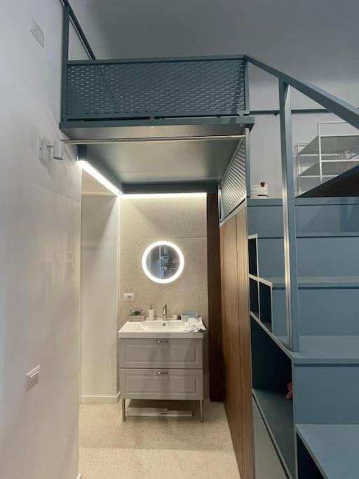 Lovely Studio Flat In Bocconi Милан Экстерьер фото
